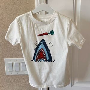 Theo + Leigh Boys White Shark Tee Size 5 100% Organic Cotton